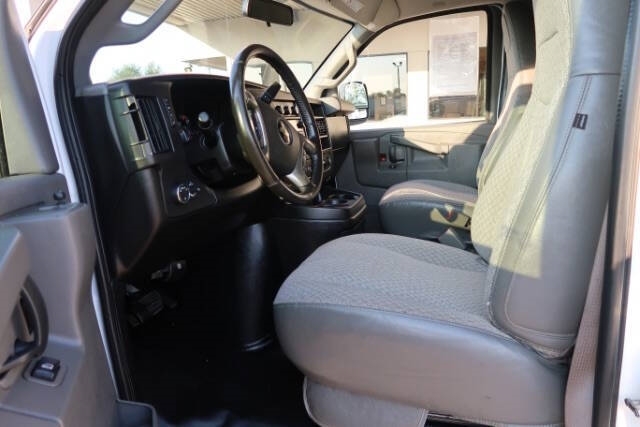 2018 Chevrolet Express 2500 photo 8