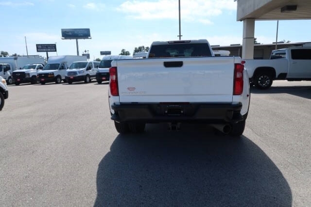 2024 Chevrolet Silverado 3500 Chassis Cab 6