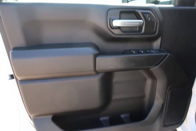 2024 Chevrolet Silverado 3500 Chassis Cab 9