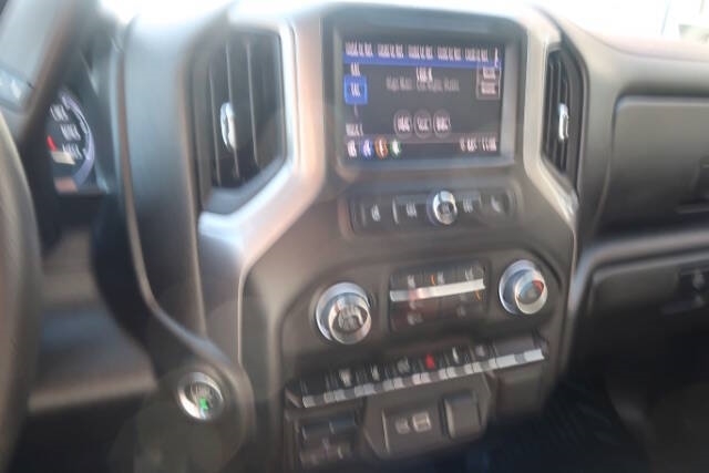2024 Chevrolet Silverado 3500 Chassis Cab 13