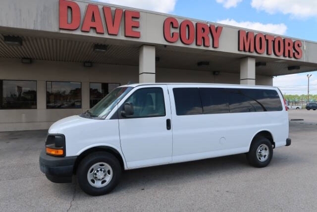 2017 Chevrolet Express 3500 LS Extended's photo