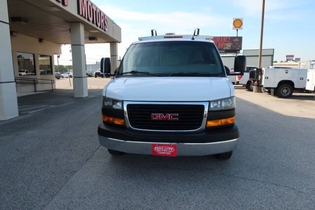 2020 GMC Savana 3500 139" WB's photo