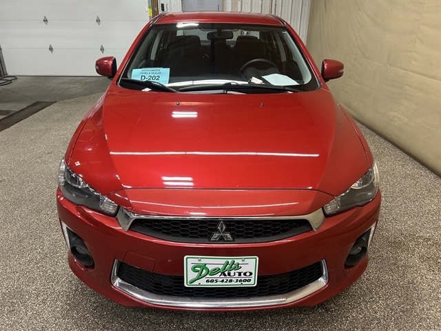 2016 Mitsubishi Lancer photo 2