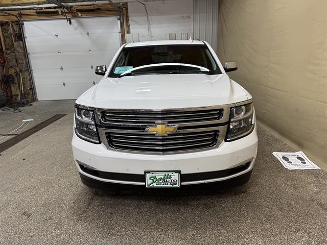 2017 Chevrolet Suburban Premier photo 2