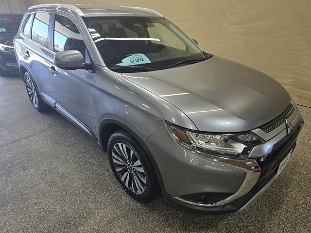2020 Mitsubishi Outlander SEL S-AWC's photo