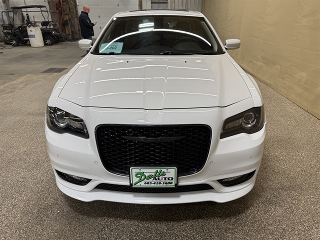 2023 Chrysler 300 Touring L AWD's photo