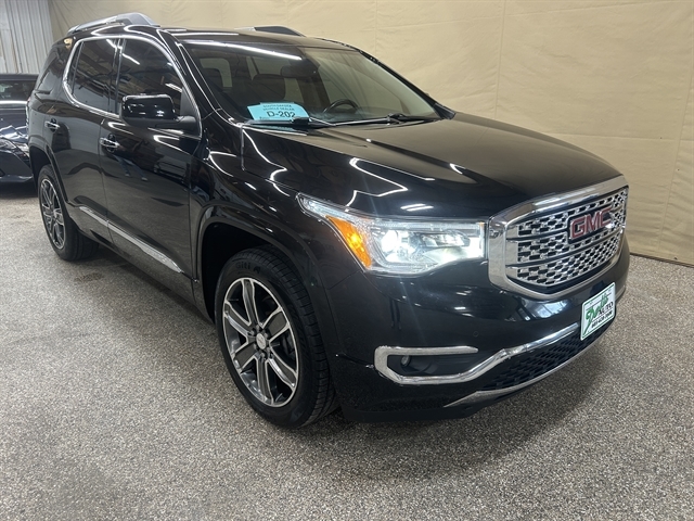 2017 GMC Acadia Denali AWD's photo