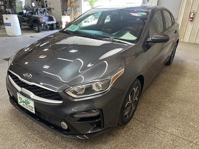 2021 Kia Forte LXS AT's photo