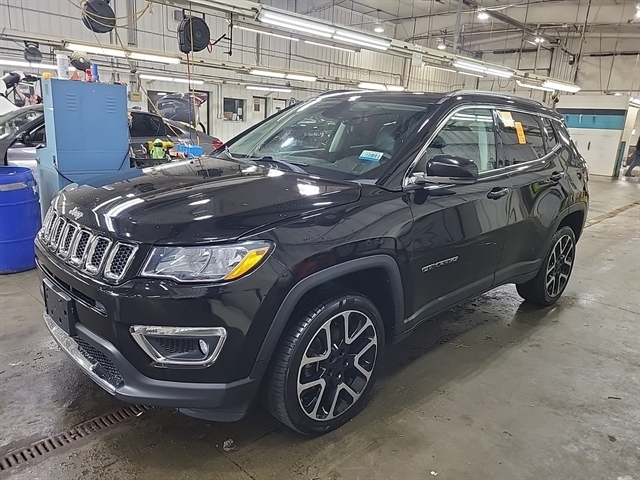 2017 Jeep Compass Limited 4X4's photo