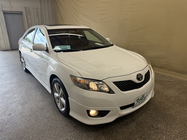 2011 Toyota Camry 2.5 Auto SE's photo
