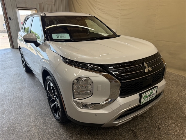 2024 Mitsubishi Outlander SE S-AWC's photo