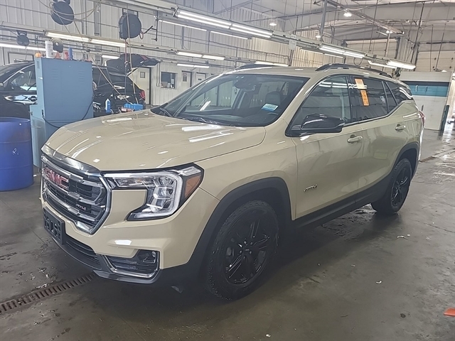 2022 GMC Terrain AT4 AWD's photo