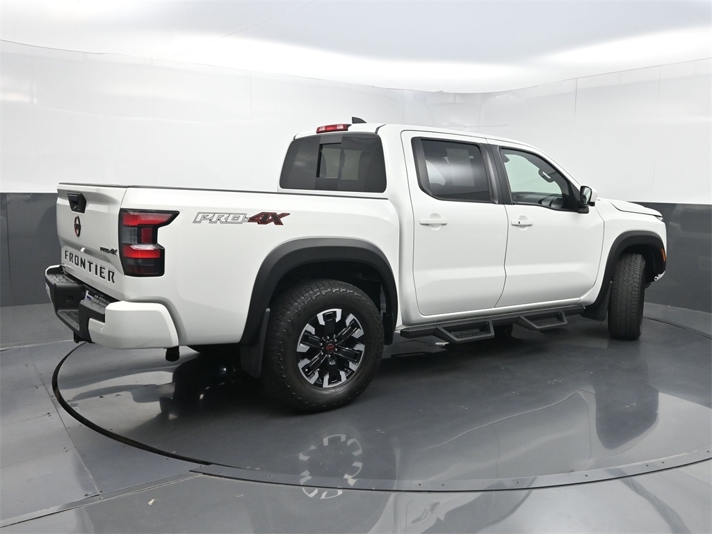 2023 Nissan Frontier PRO-4X Crew Cab photo 25