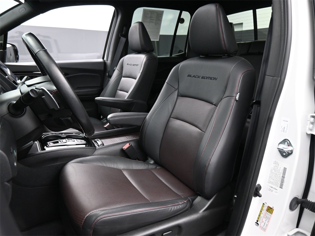 2023 Honda Ridgeline Black Edition photo 16
