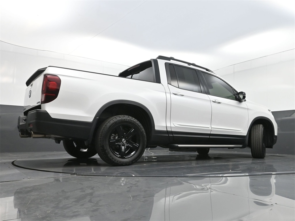 2023 Honda Ridgeline Black Edition photo 29