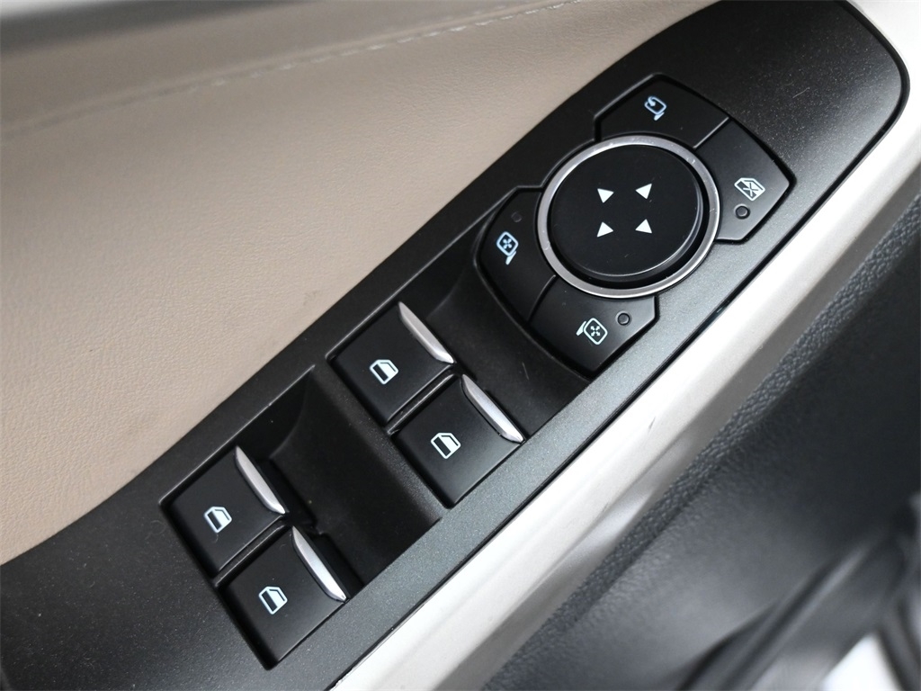 2023 Ford Explorer Limited photo 2