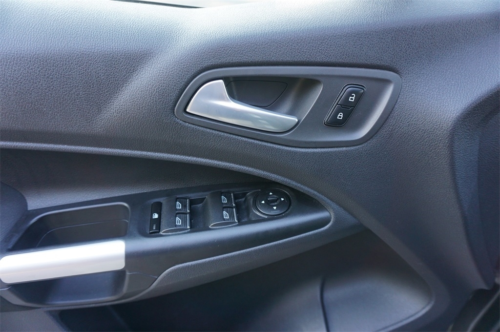 2016 Ford Transit Connect XLT photo 3