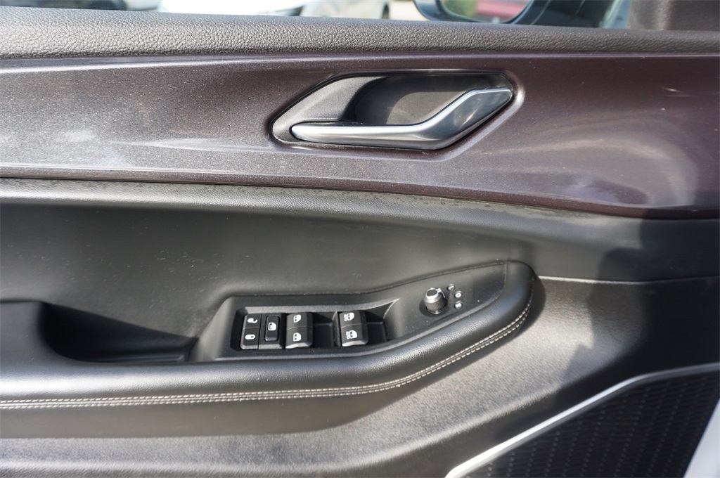 2022 Jeep Grand Cherokee Altitude photo 2