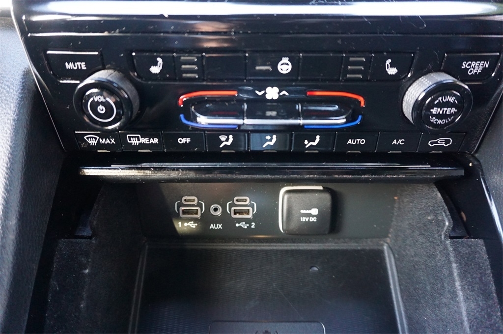 2022 Jeep Grand Cherokee Altitude photo 10