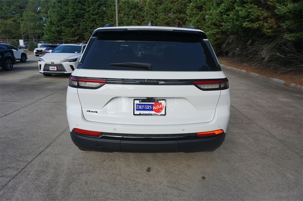 2022 Jeep Grand Cherokee Altitude photo 18
