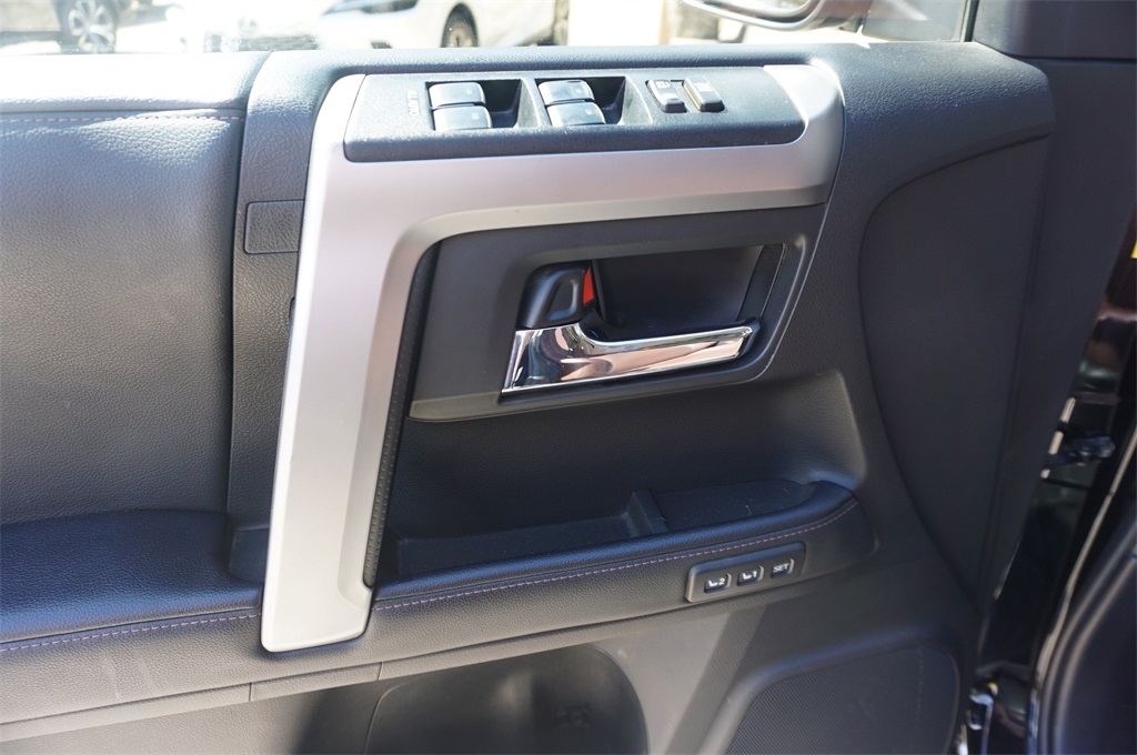 2021 Toyota 4Runner Limited photo 3