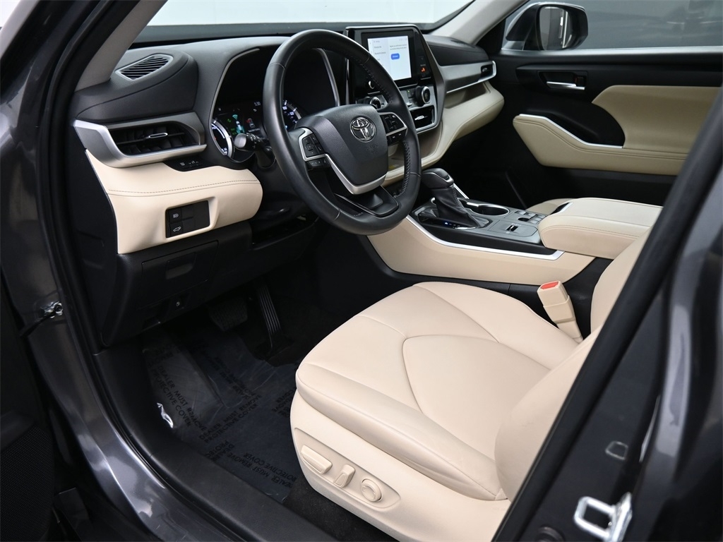 2023 Toyota Highlander Hybrid Platinum photo 2