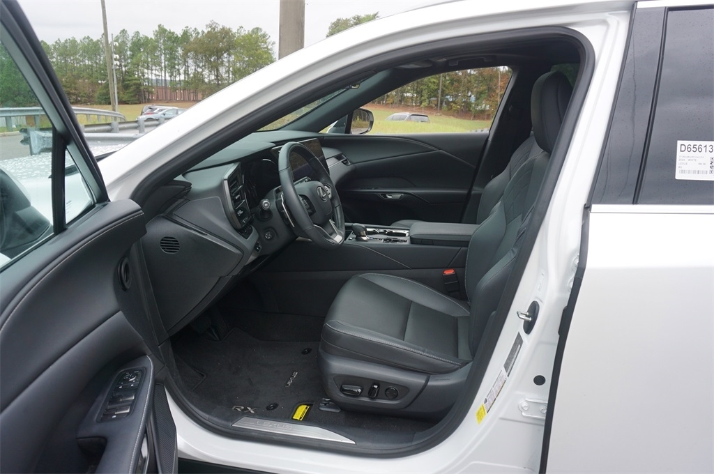 2024 Lexus RX Premium photo 2