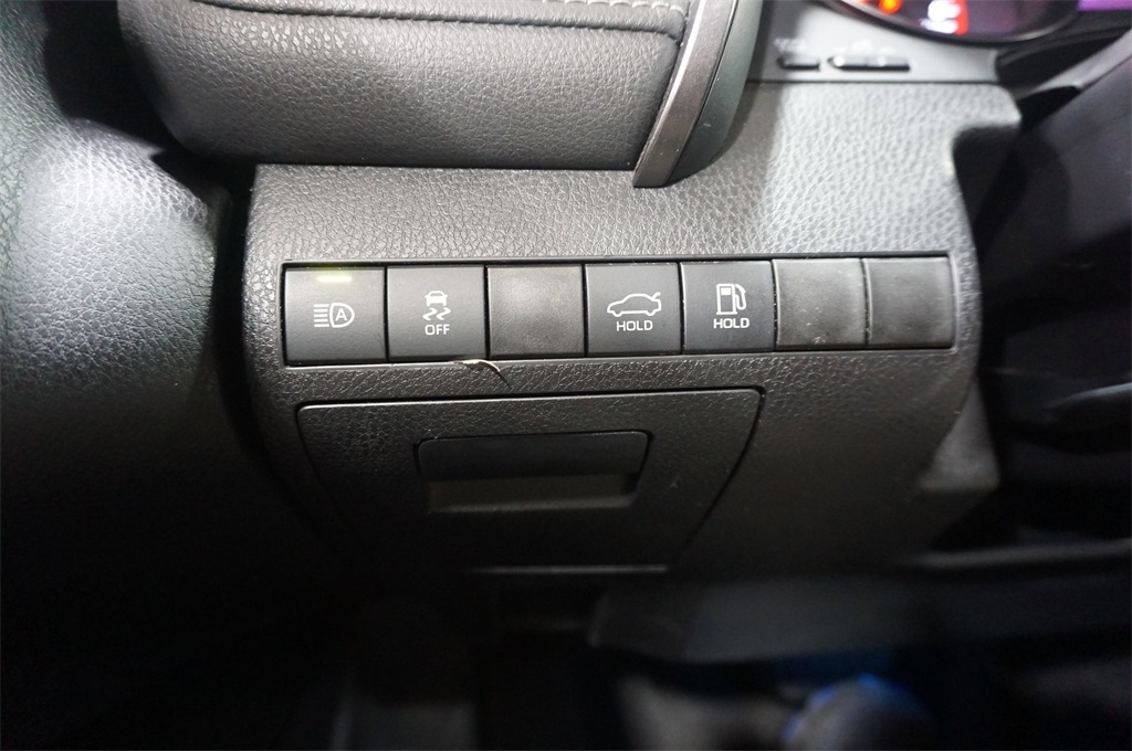 2021 Toyota Camry XSE V6 photo 4