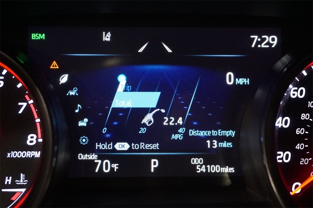 2021 Toyota Camry XSE V6 photo 6
