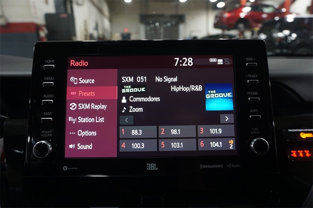 2021 Toyota Camry XSE V6 photo 11