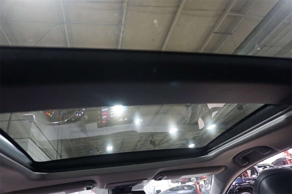 2021 Toyota Camry XSE V6 photo 14