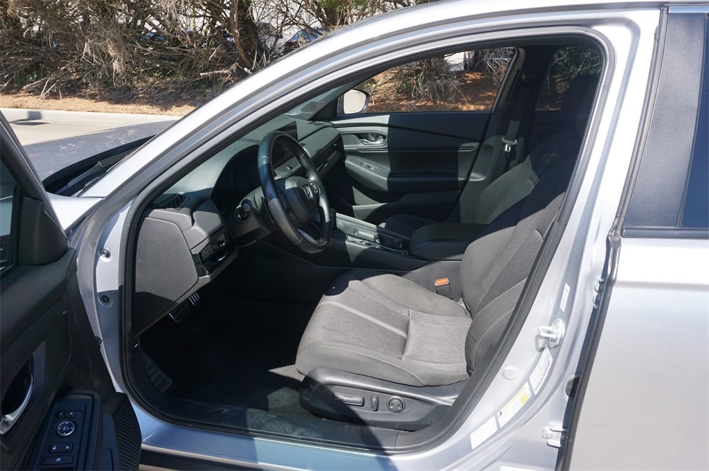 2023 Honda Accord Hybrid Sport photo 2
