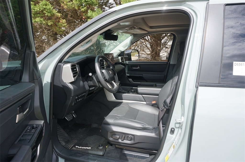 2024 Toyota Tundra Limited photo 2