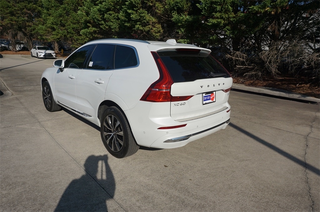 2023 Volvo XC60 B5 Plus photo 19