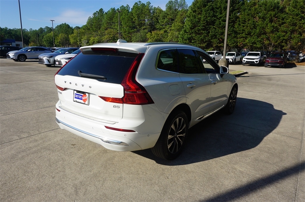 2023 Volvo XC60 B5 Plus photo 21