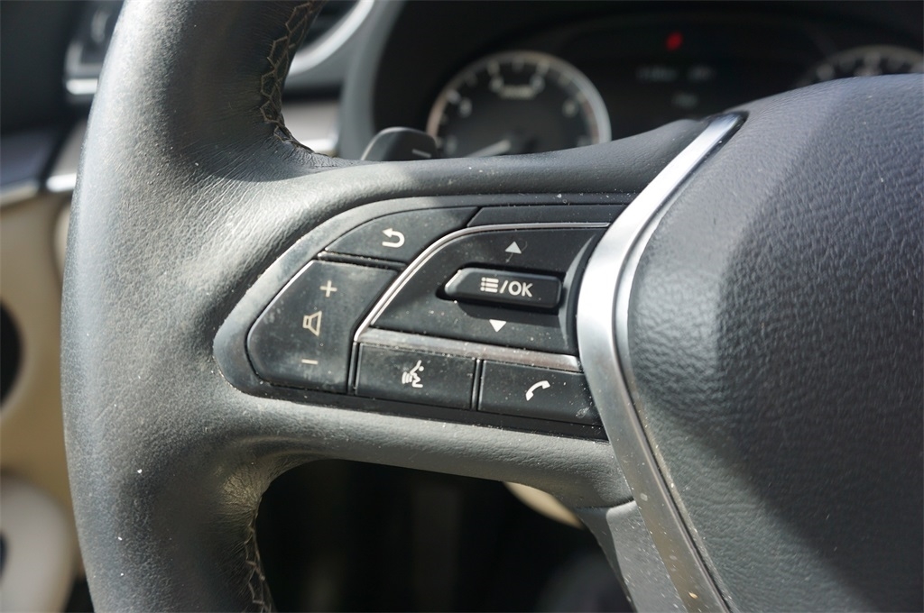 2022 Infiniti QX50 Luxe photo 6