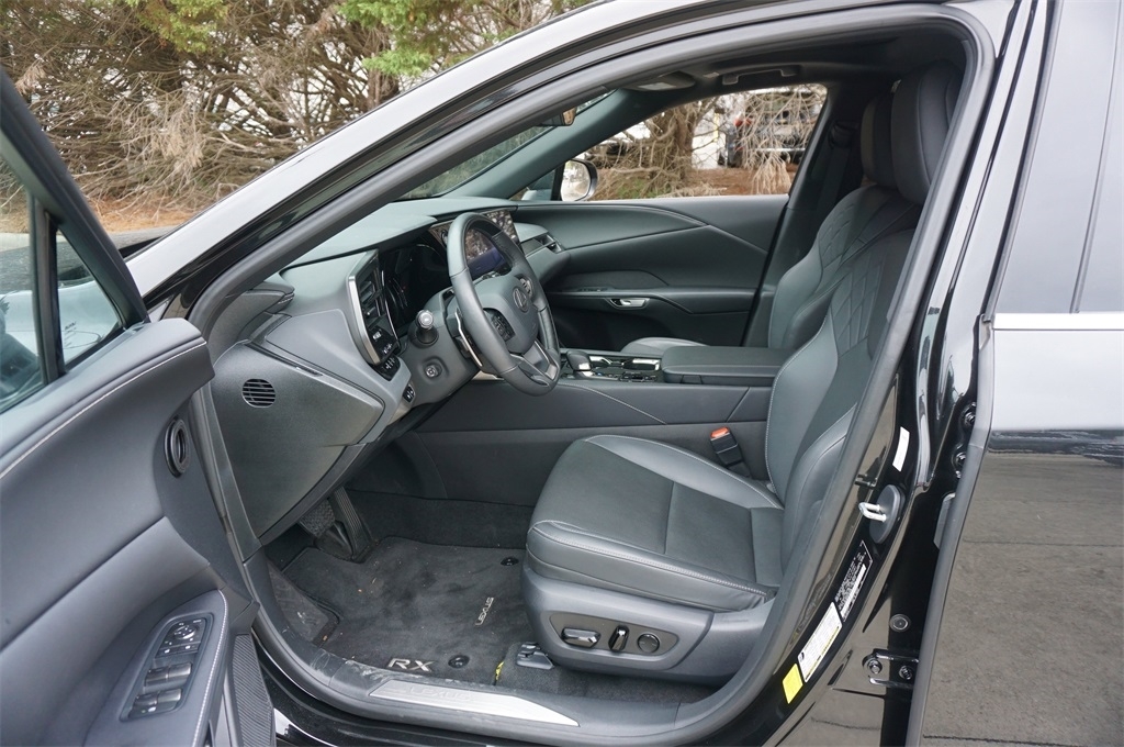 2024 Lexus RX Premium photo 2