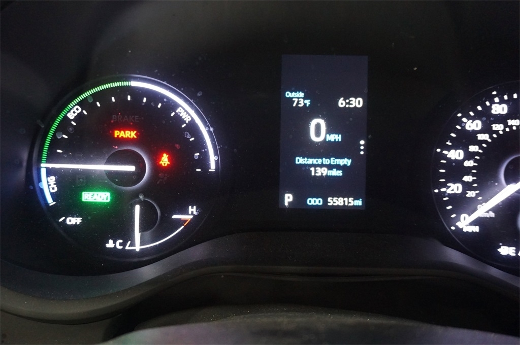 2021 Toyota Sienna XLE photo 6