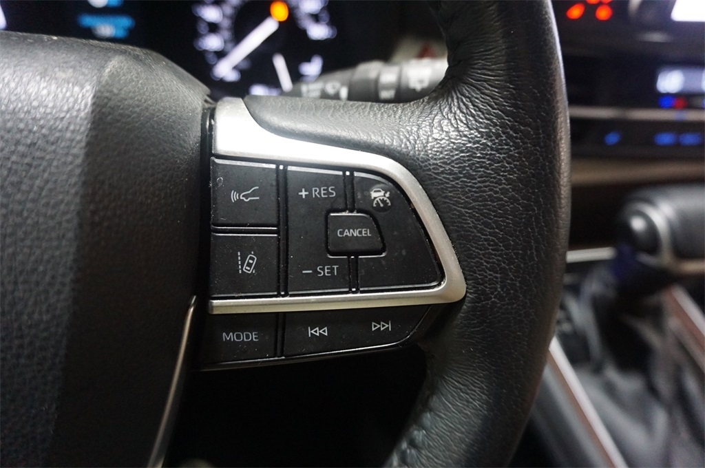 2021 Toyota Sienna XLE photo 8
