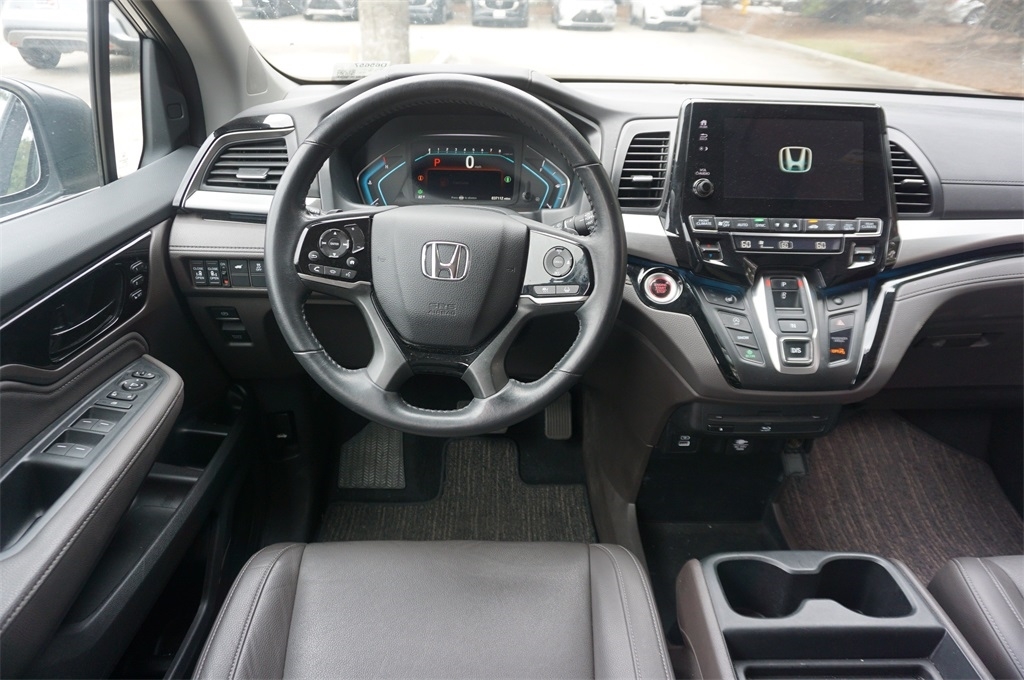 2023 Honda Odyssey Touring photo 5