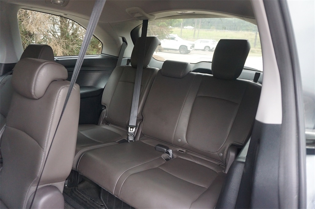 2023 Honda Odyssey Touring photo 16