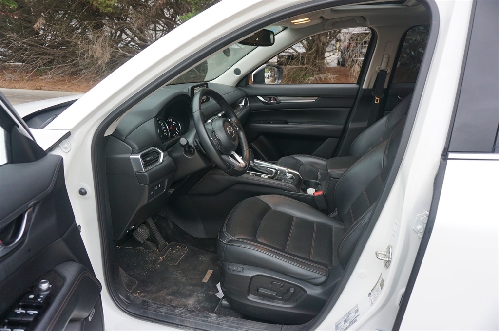 2020 Mazda CX-5 Grand Touring photo 2