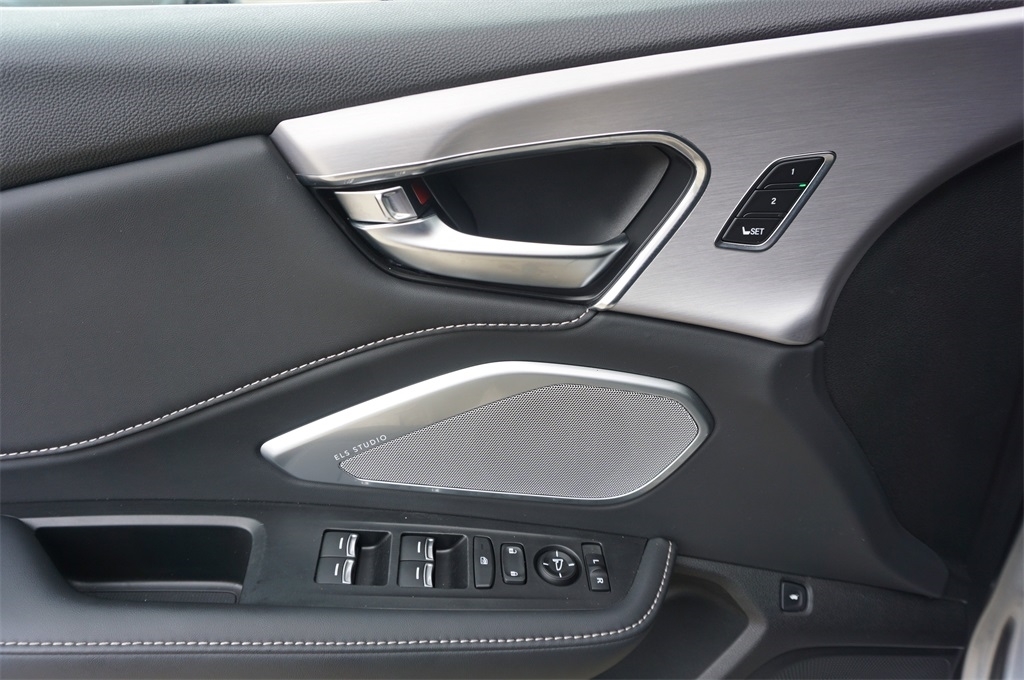 2023 Acura RDX Technology photo 3