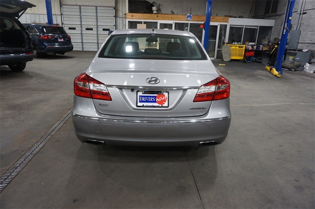 2012 Hyundai Genesis 3.8 photo 6