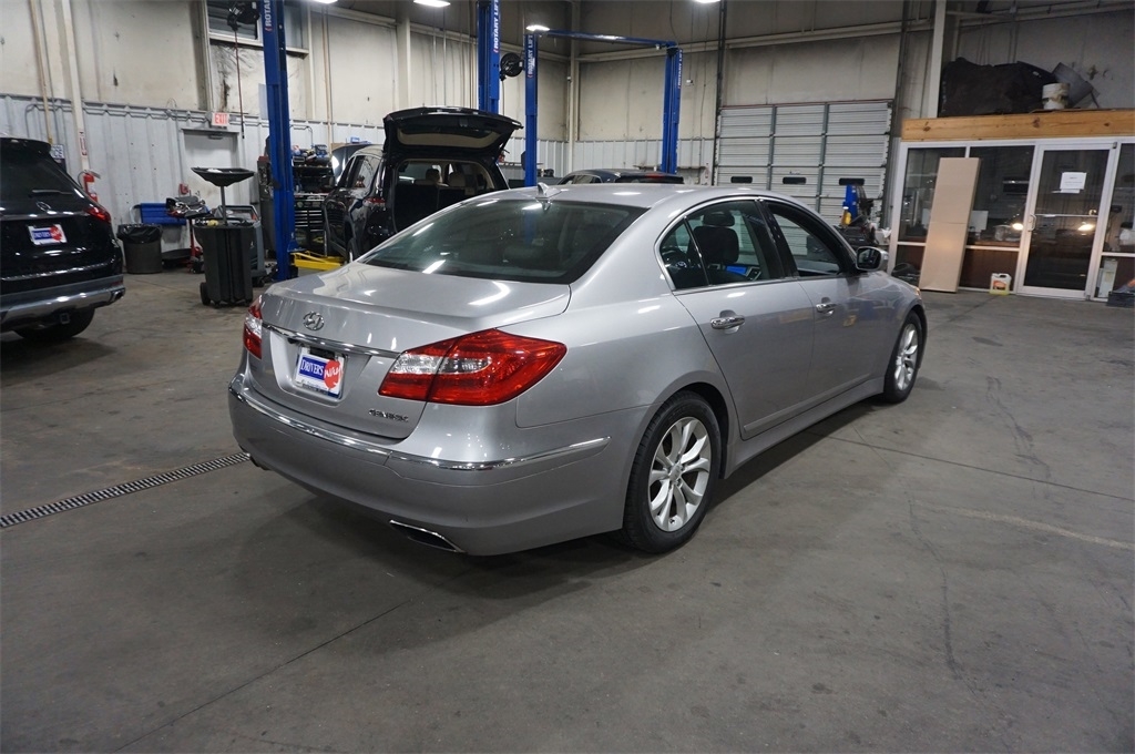 2012 Hyundai Genesis 3.8 photo 7