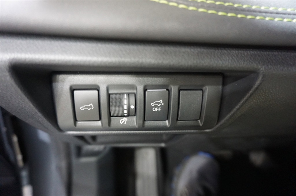 2020 Subaru Outback Onyx Edition XT photo 3