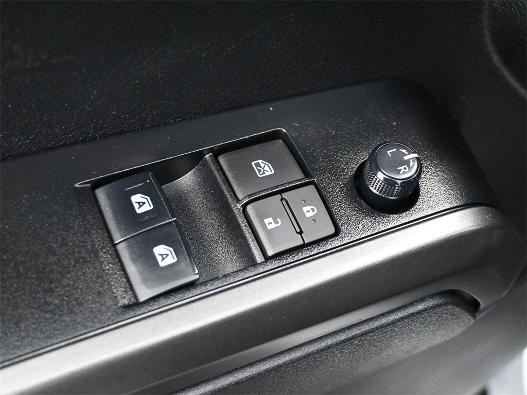 2022 Toyota Tacoma TRD Sport photo 3