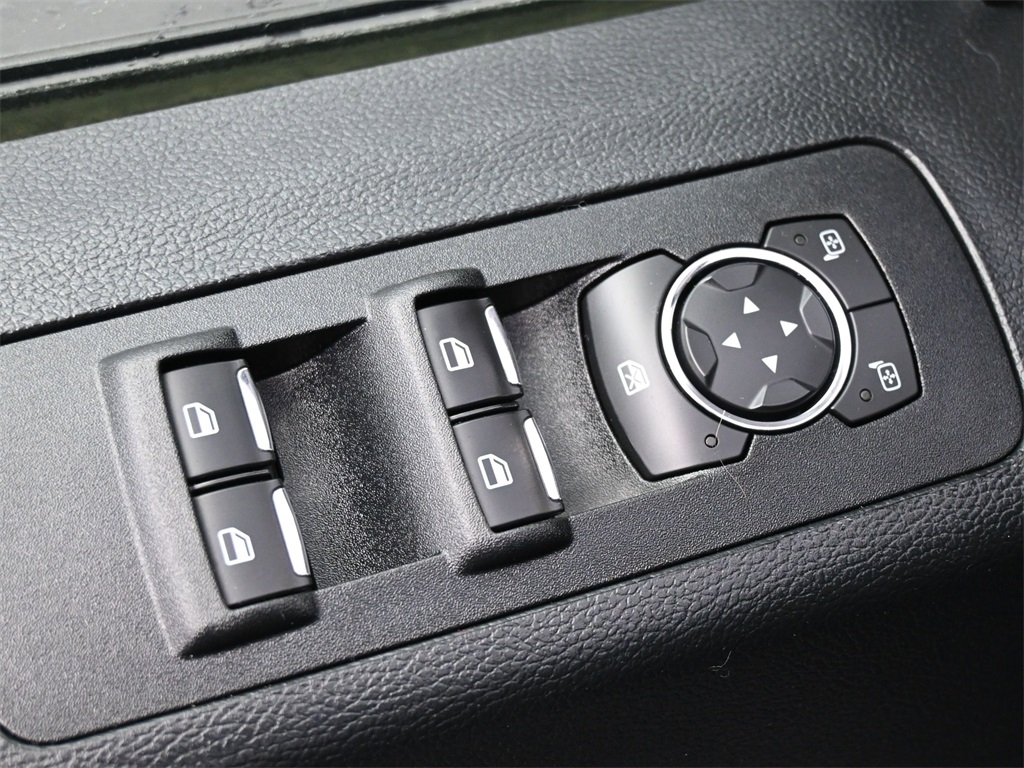 2019 Ford F-150 XLT photo 3