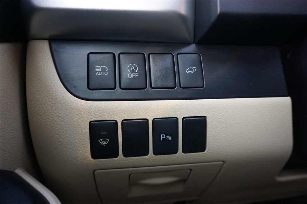 2018 Toyota Highlander Limited Platinum photo 3