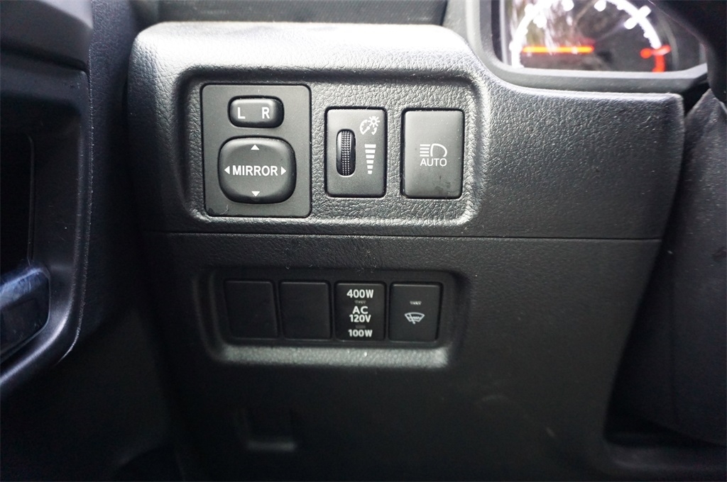 2023 Toyota 4Runner SR5 Premium photo 3